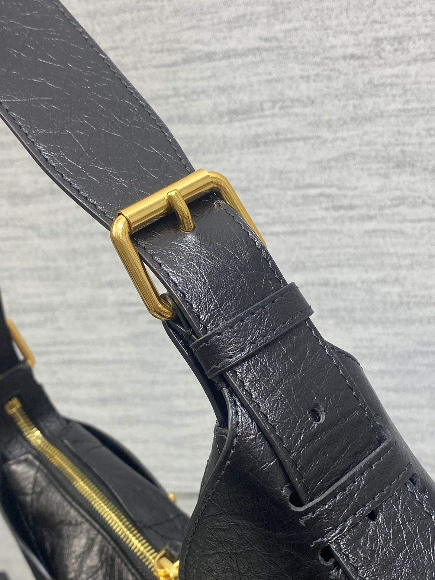 Exclusive Christian Dior Small Dior Voyage Replica Bag - Image 8