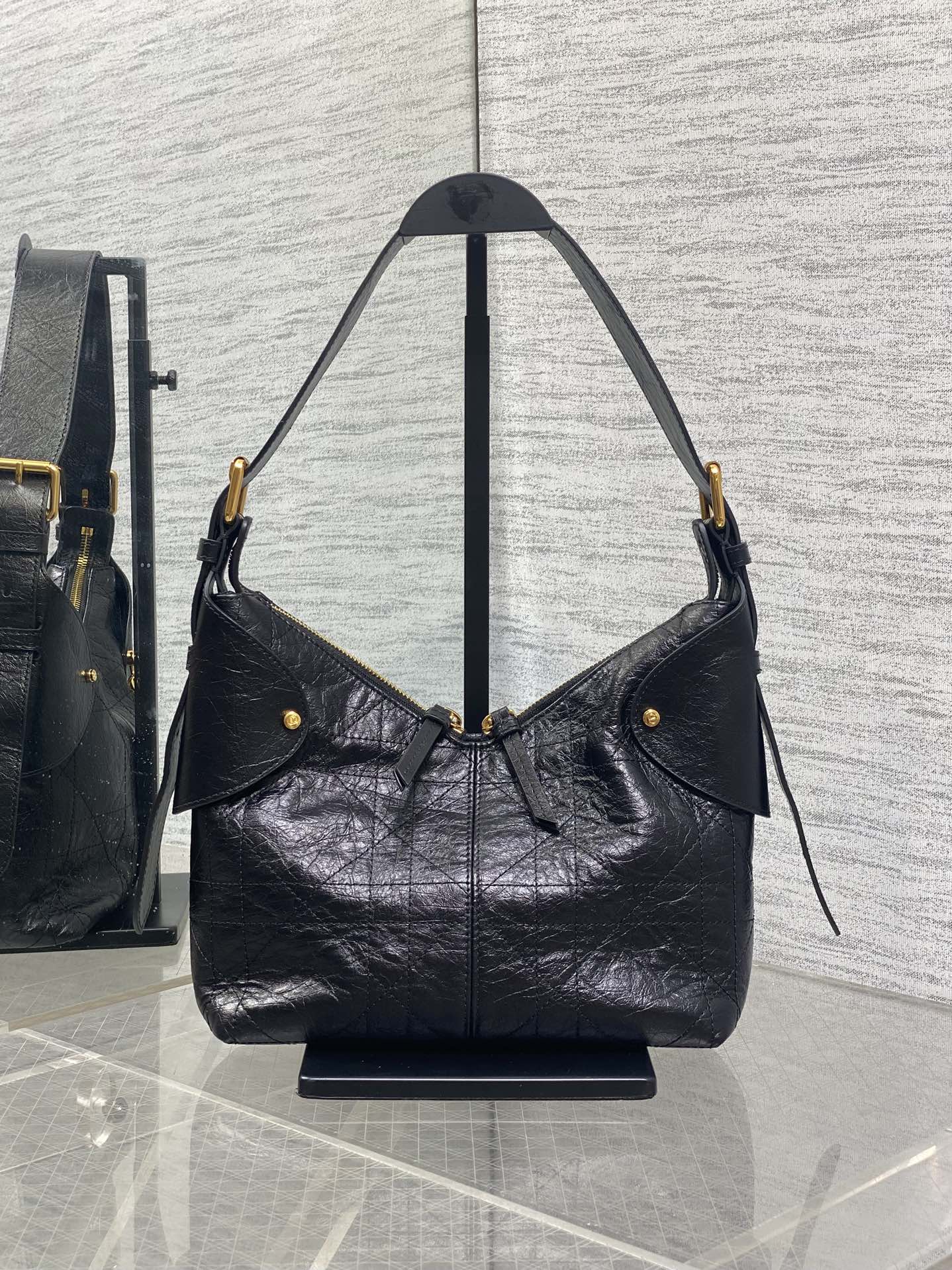 Exclusive Christian Dior Small Dior Voyage Replica Bag - Image 2