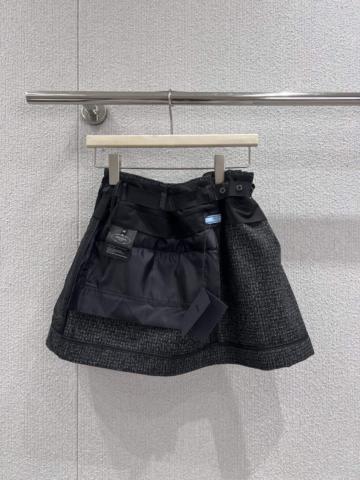 Superior Prada Gingham Check Mouliné Wool Replica Miniskirt - Image 4