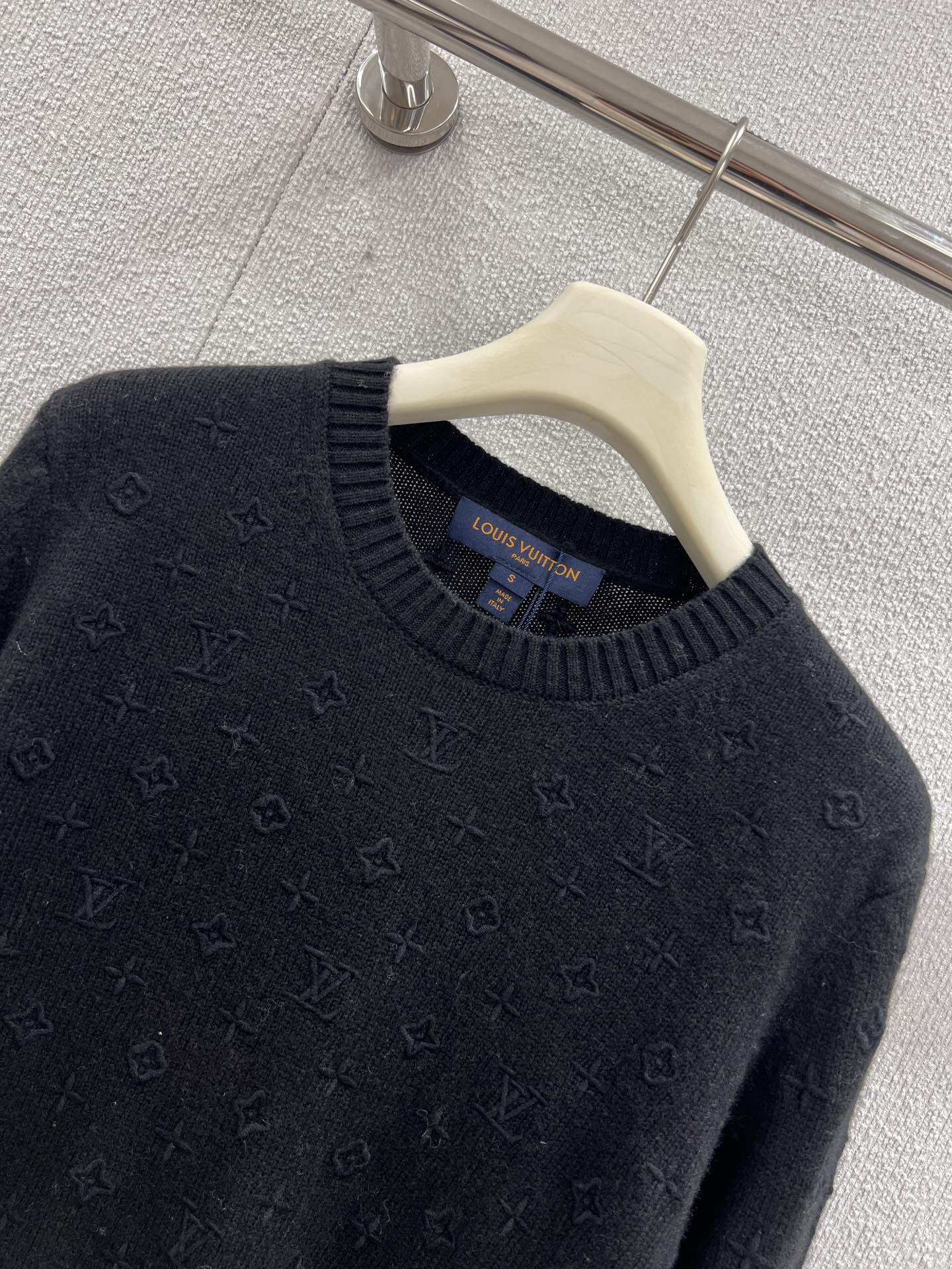 Copy Louis Vuitton Monogram Cashmere Replica Pullover - Image 3