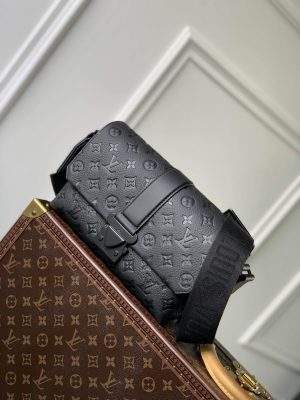 Exclusive Louis Vuitton S-Cape Replica Messenger