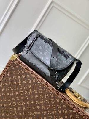 Deluxe Louis Vuitton Pulse Replica Messenger