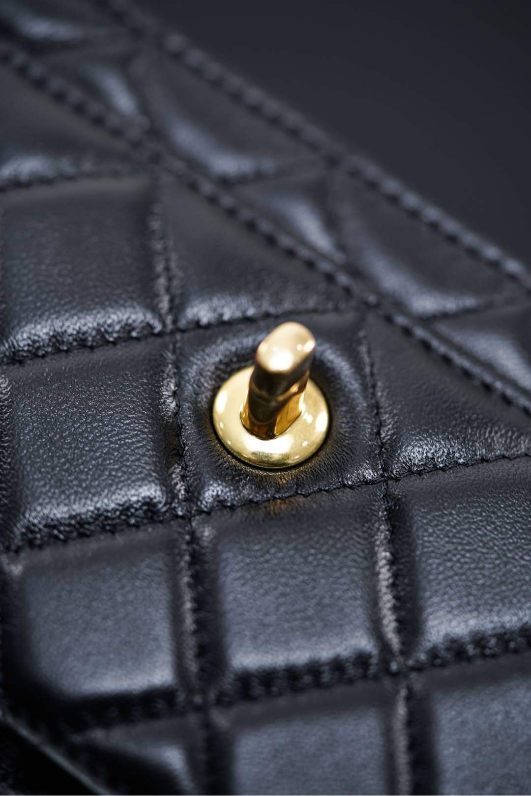 Original Inspired Shiny Lambskin Replica Wallet On Chain - Image 13