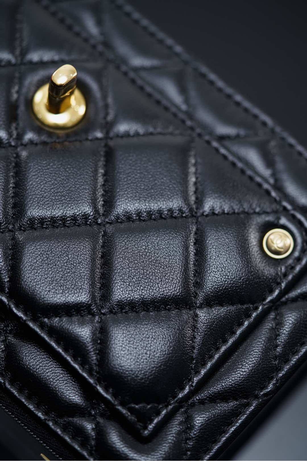 Original Inspired Shiny Lambskin Replica Wallet On Chain - Image 29