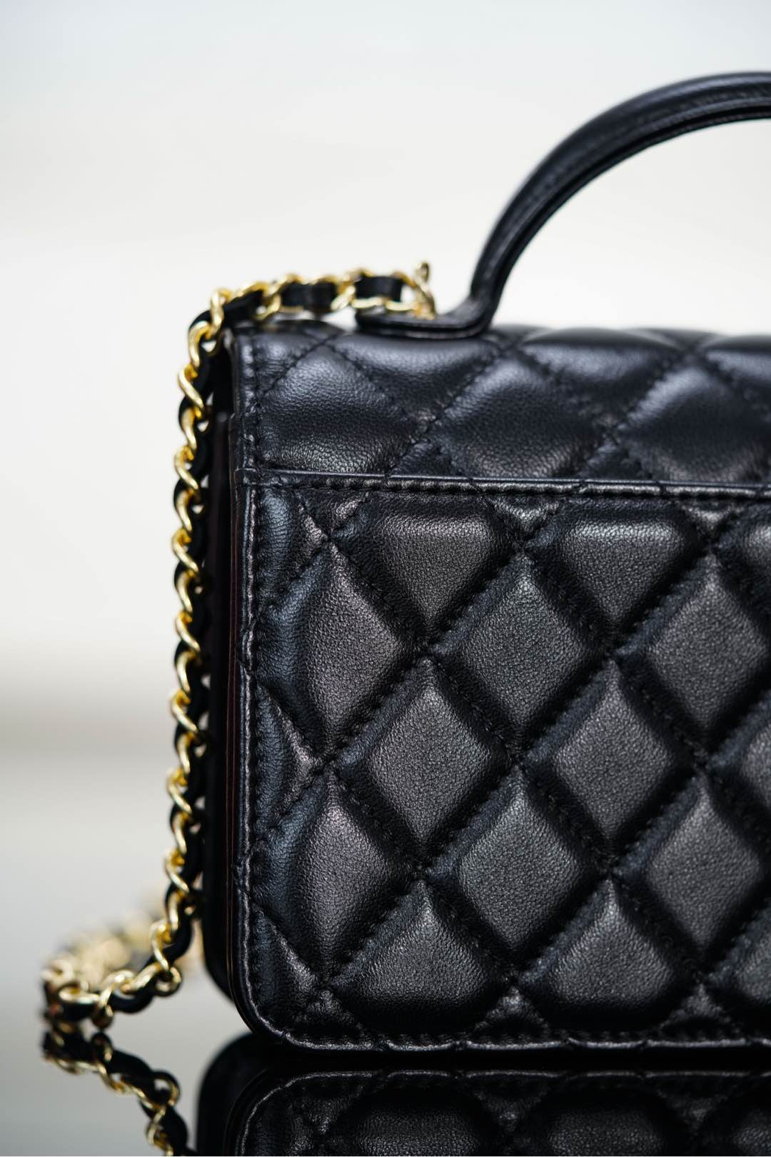 Original Inspired Shiny Lambskin Replica Wallet On Chain - Image 31