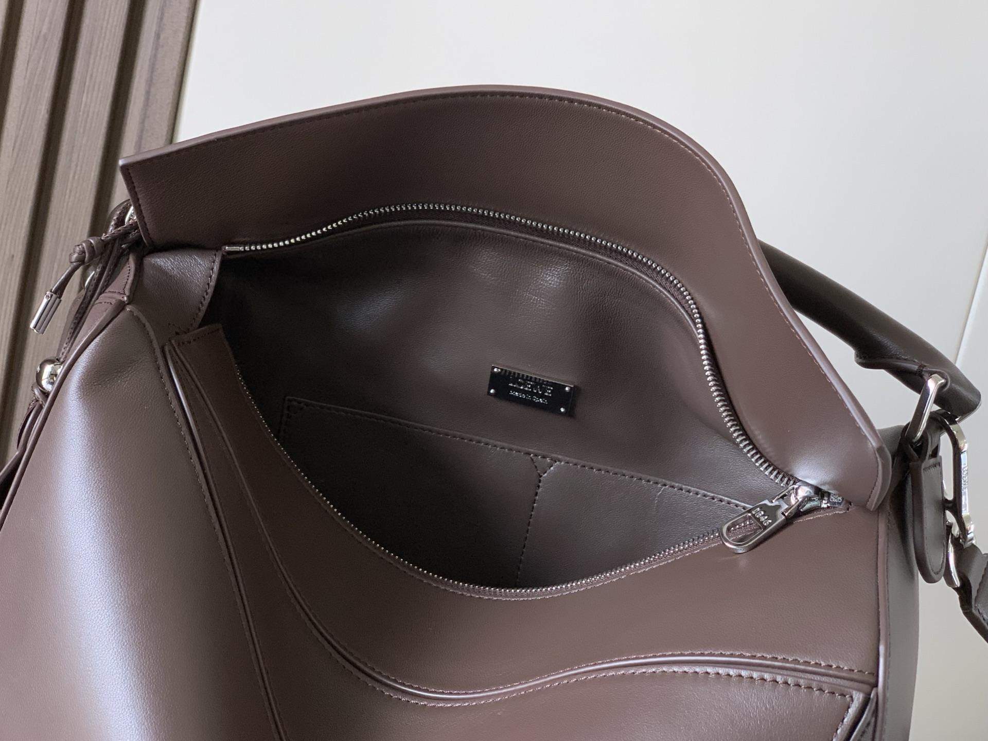 Exclusive Loewe Large Featherlight Puzzle Replica Bag In Nappa Lambskin - Image 8