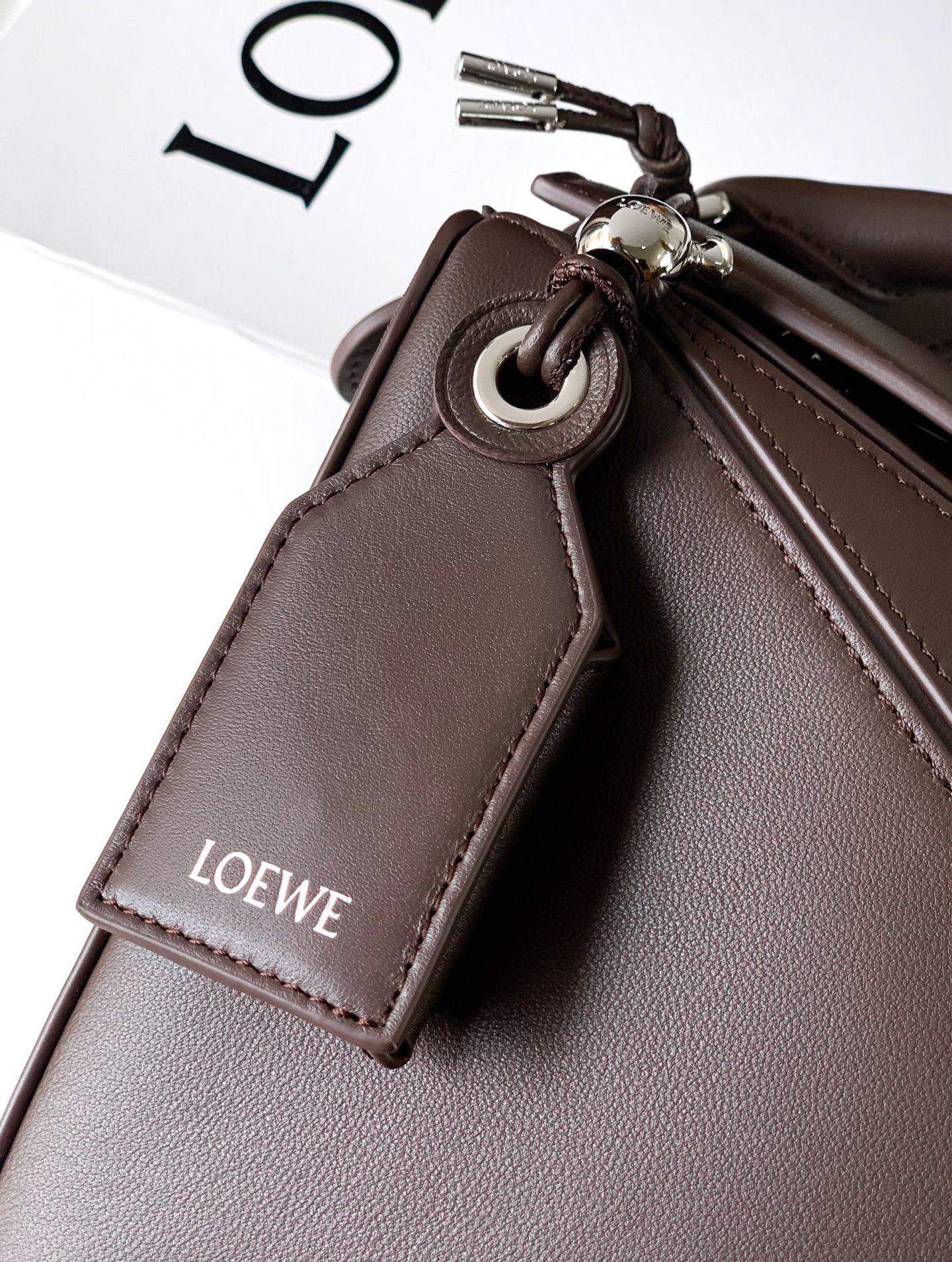 Exclusive Loewe Large Featherlight Puzzle Replica Bag In Nappa Lambskin - Image 6