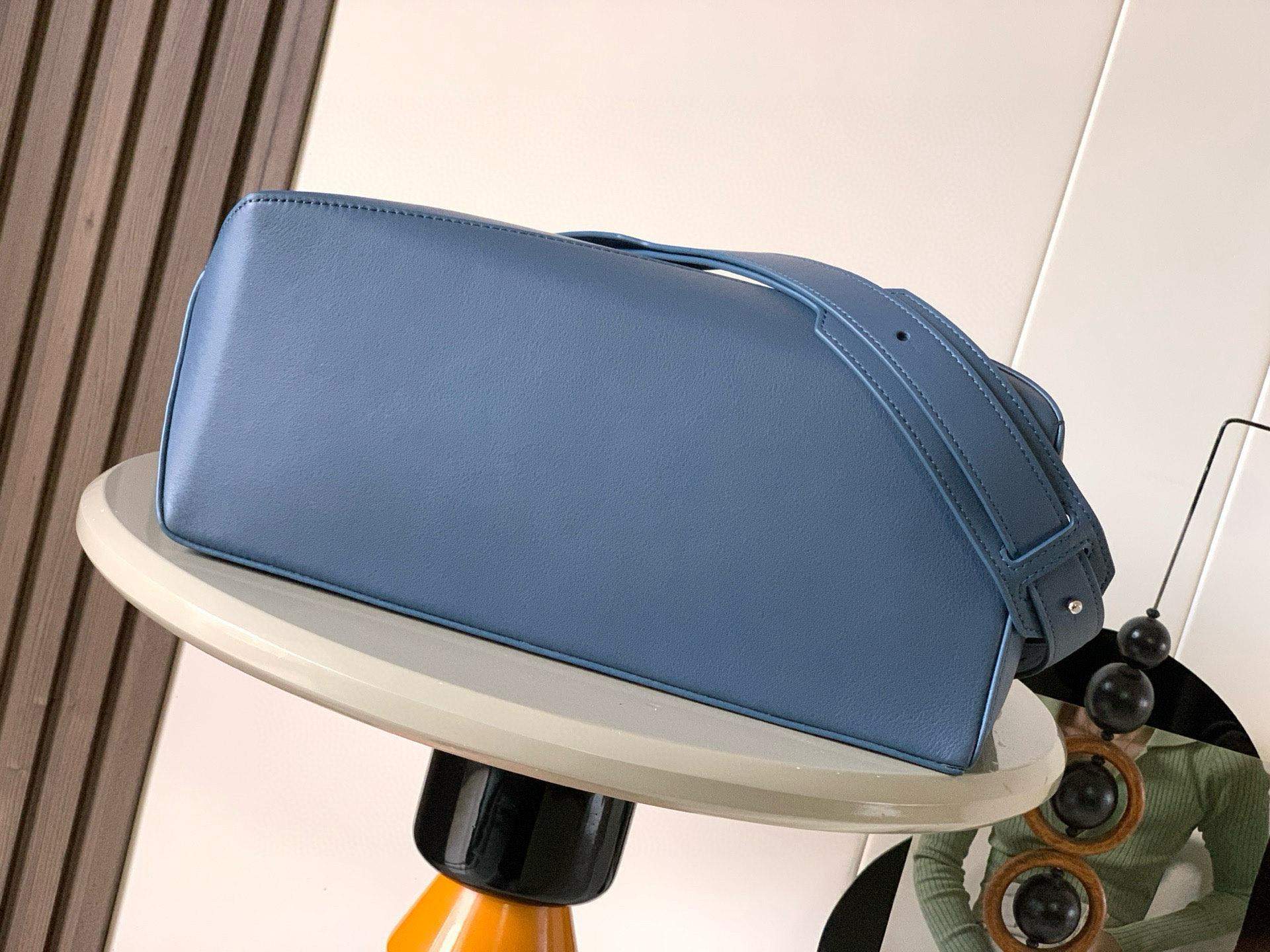 Finest Loewe Large Puzzle Edge Replica Bag In Classic Calfskin - Image 4