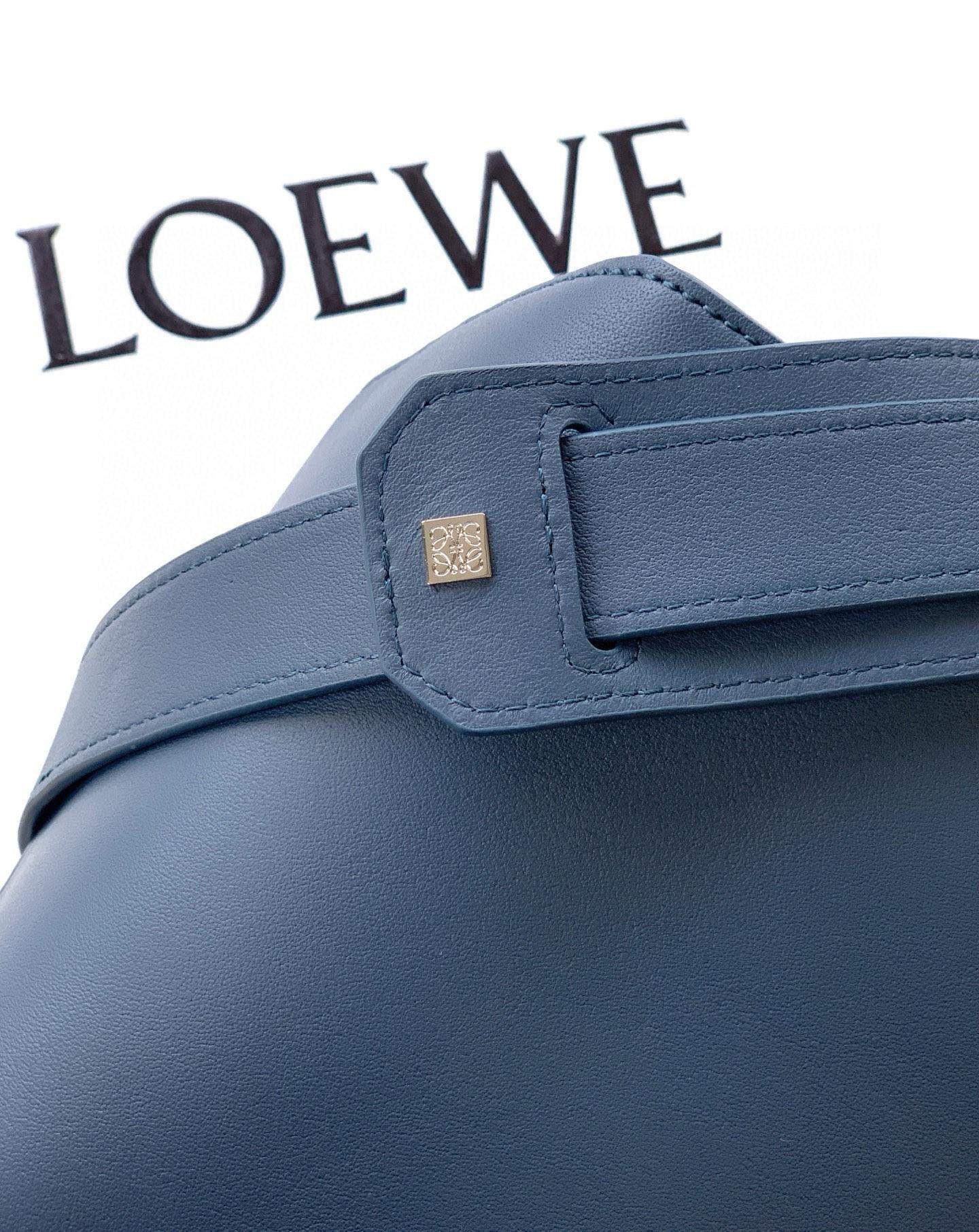 Finest Loewe Large Puzzle Edge Replica Bag In Classic Calfskin - Image 7