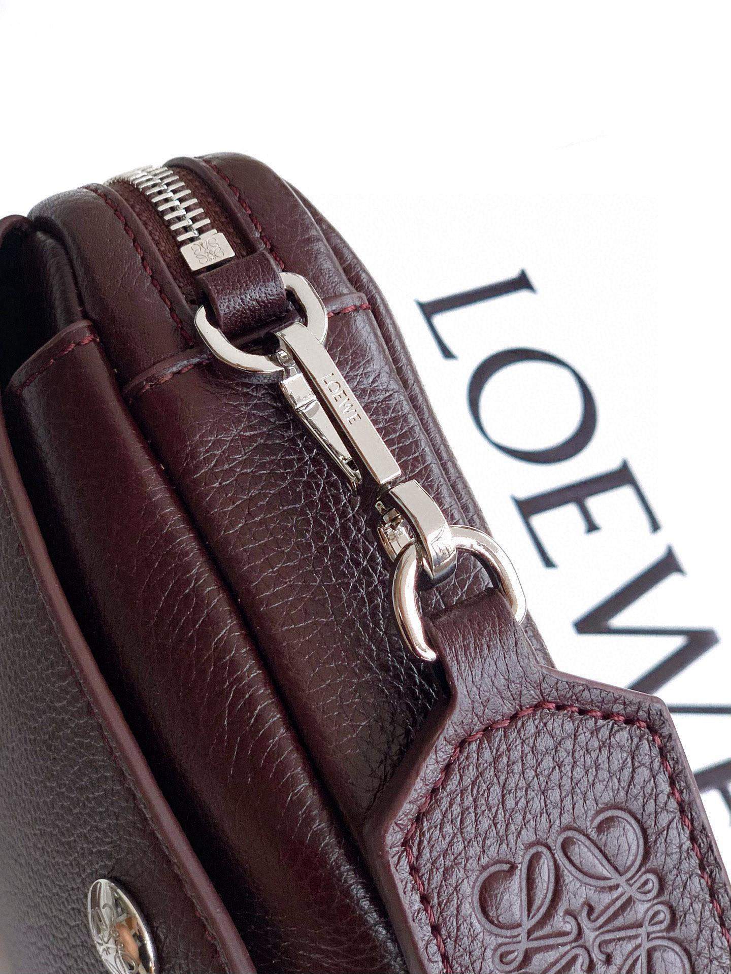 Supreme Loewe Small Pebble Replica Messenger Bag In Supple Grained Calfskin - Image 7