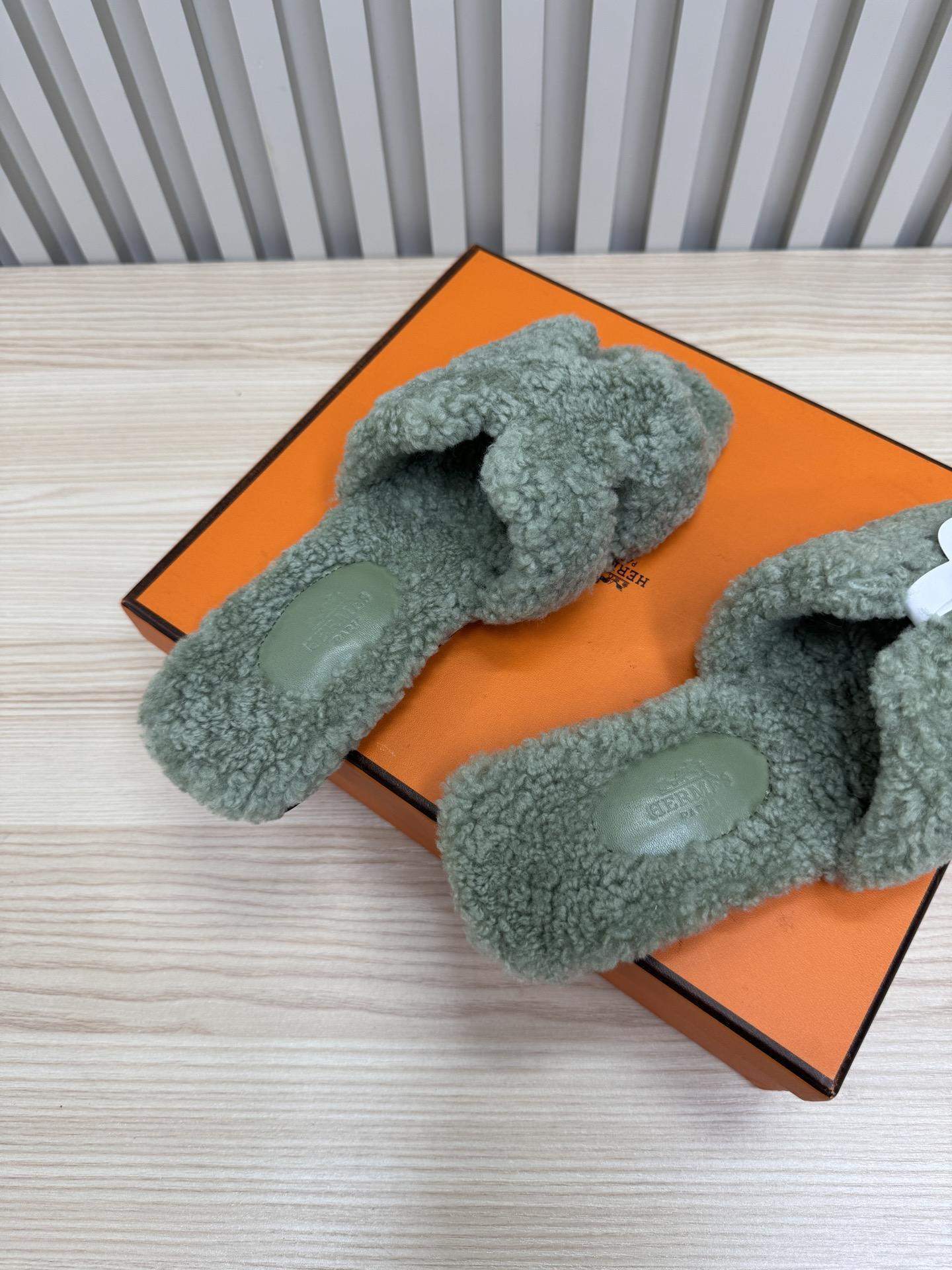 Deluxe Hermès Oran Shearling Replica Slide - Image 6