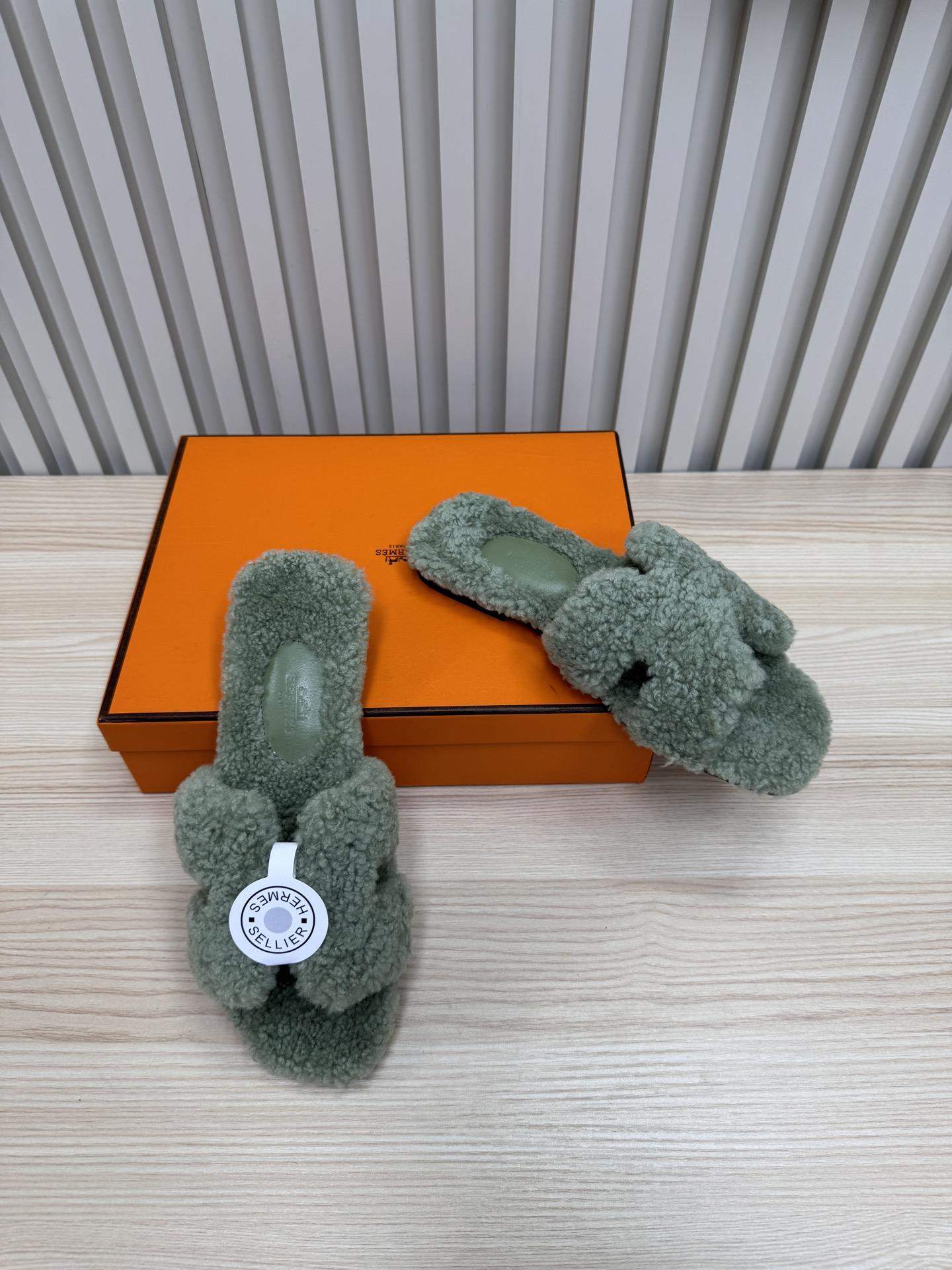 Deluxe Hermès Oran Shearling Replica Slide - Image 4