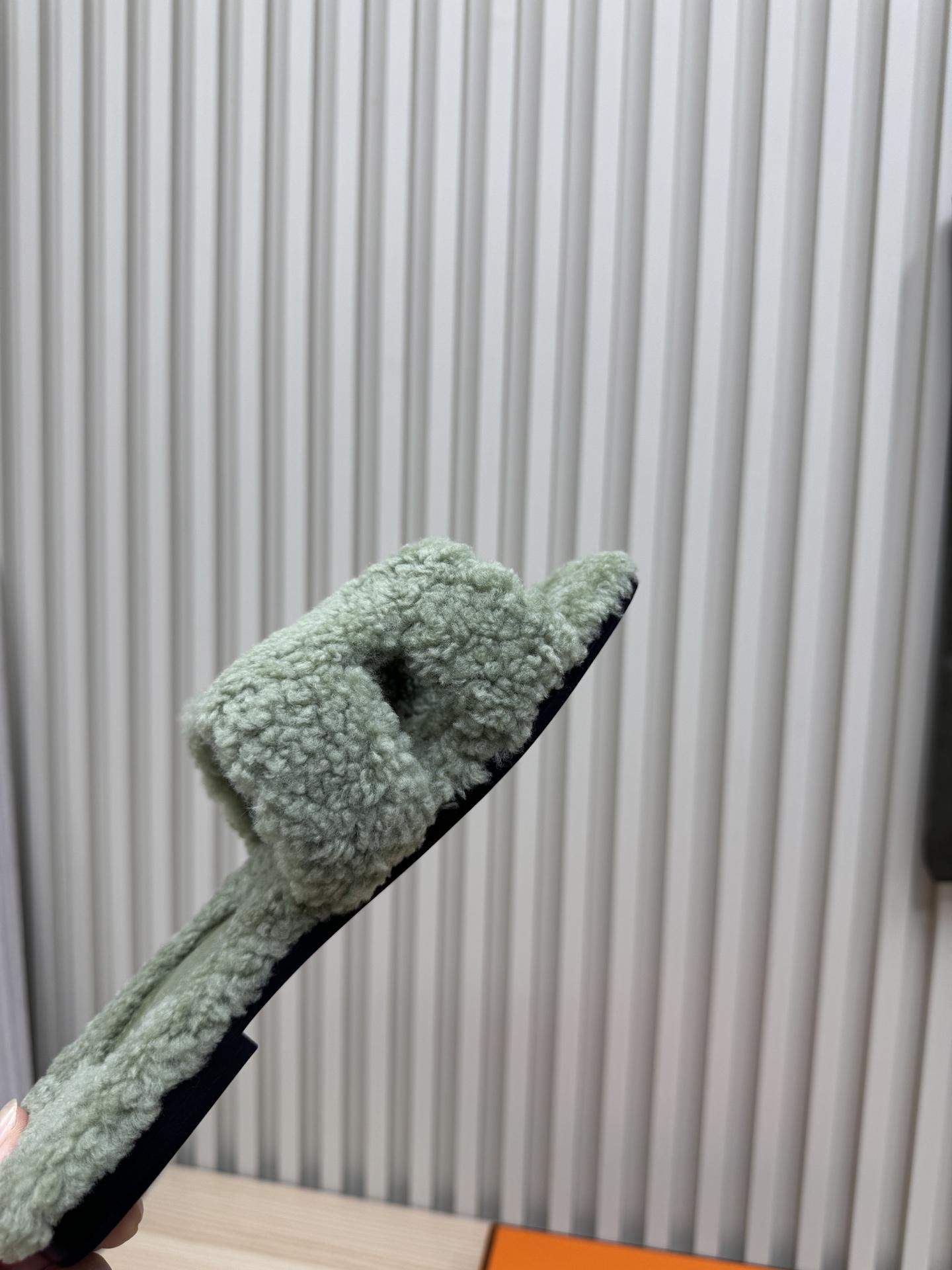 Deluxe Hermès Oran Shearling Replica Slide - Image 8