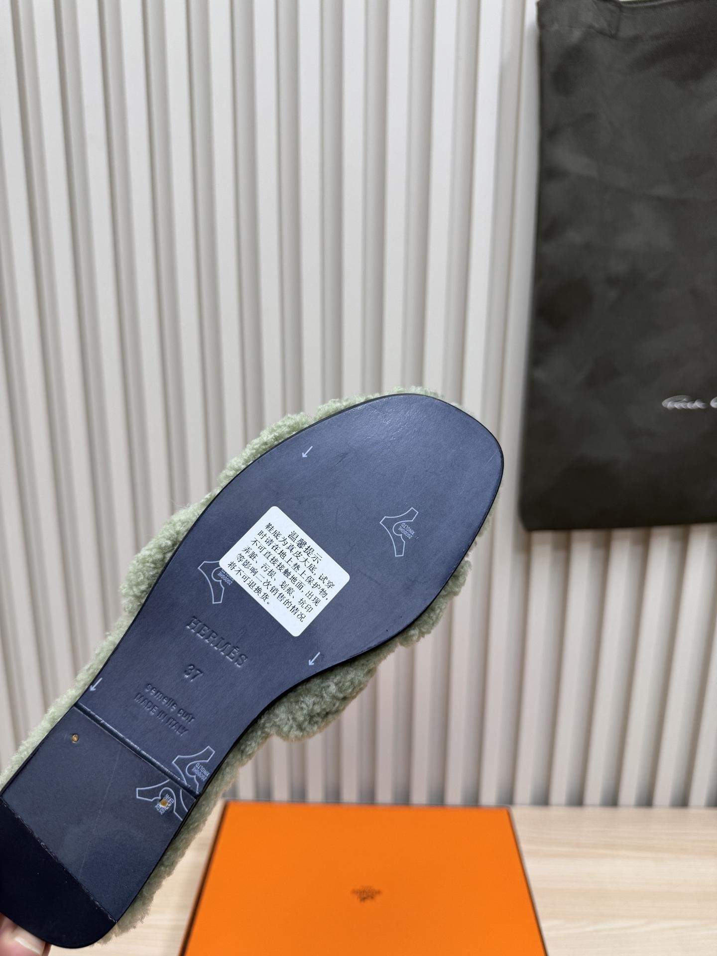 Deluxe Hermès Oran Shearling Replica Slide - Image 9