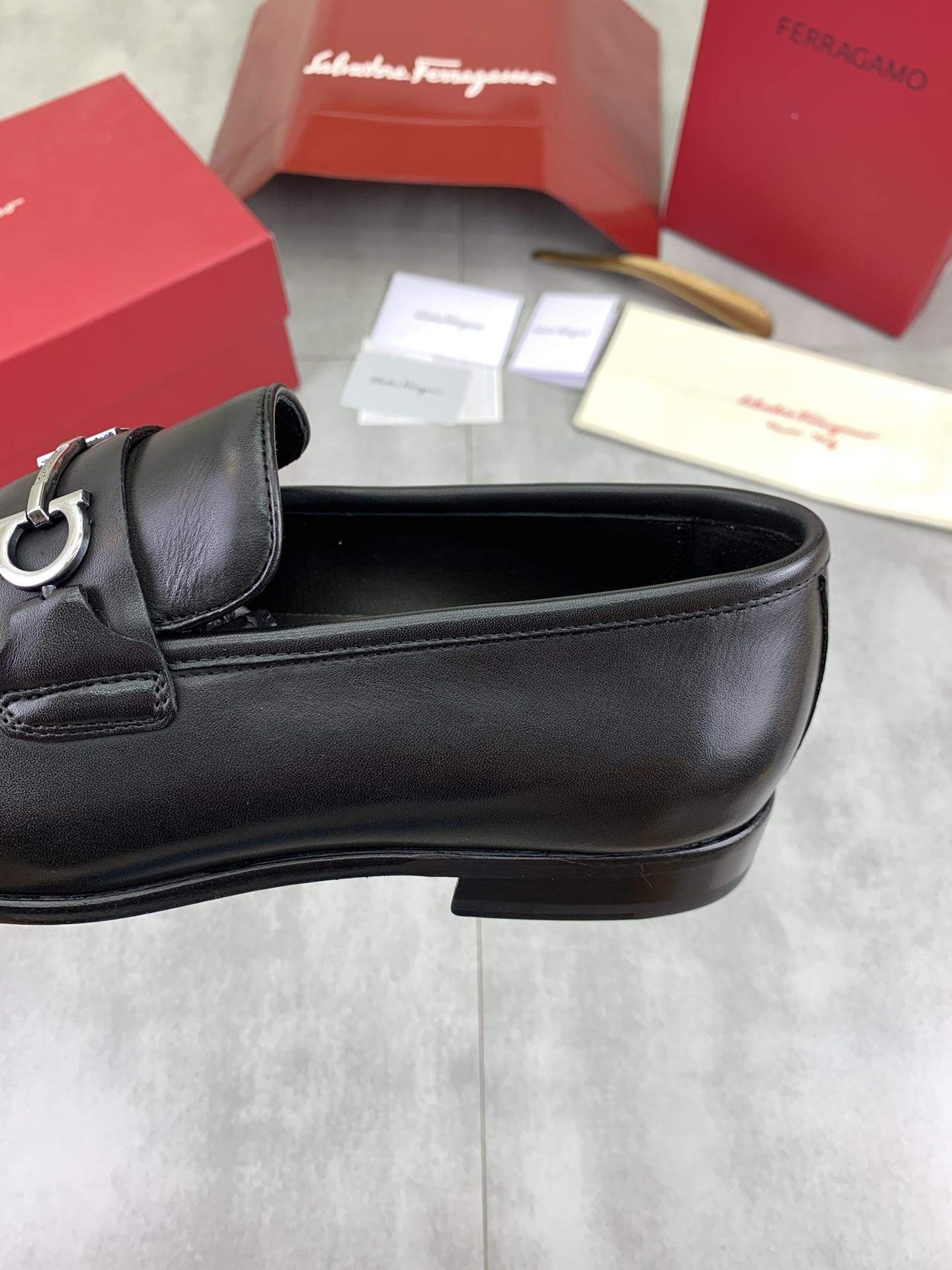 Copy Salvatore Ferragamo Replica Moccasin With Gancini Ornament - Image 7