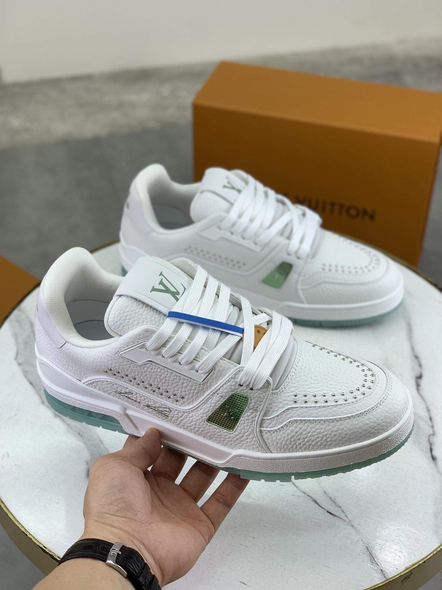 Premium Louis Vuitton LV Trainer Replica Sneaker - Image 4