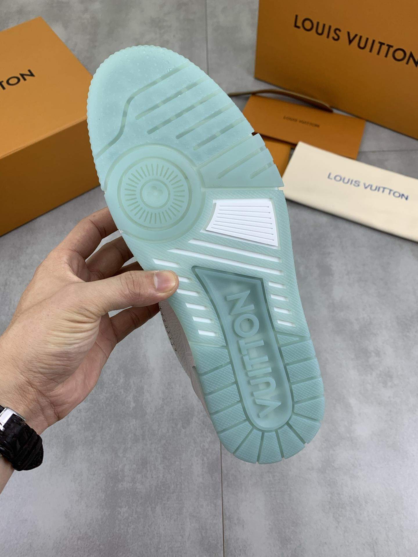 Premium Louis Vuitton LV Trainer Replica Sneaker - Image 9