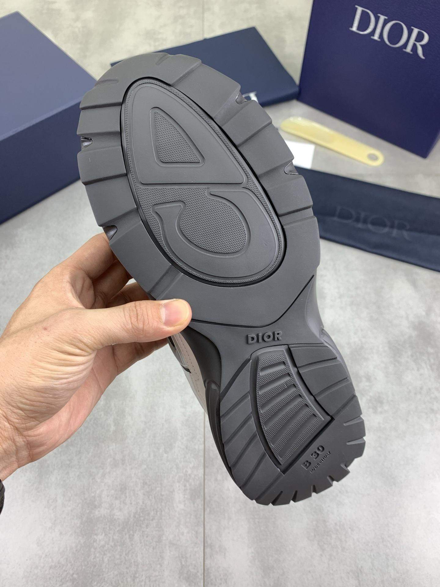 High Quality Christian Dior B30 Countdown Replica Sneaker - Image 9