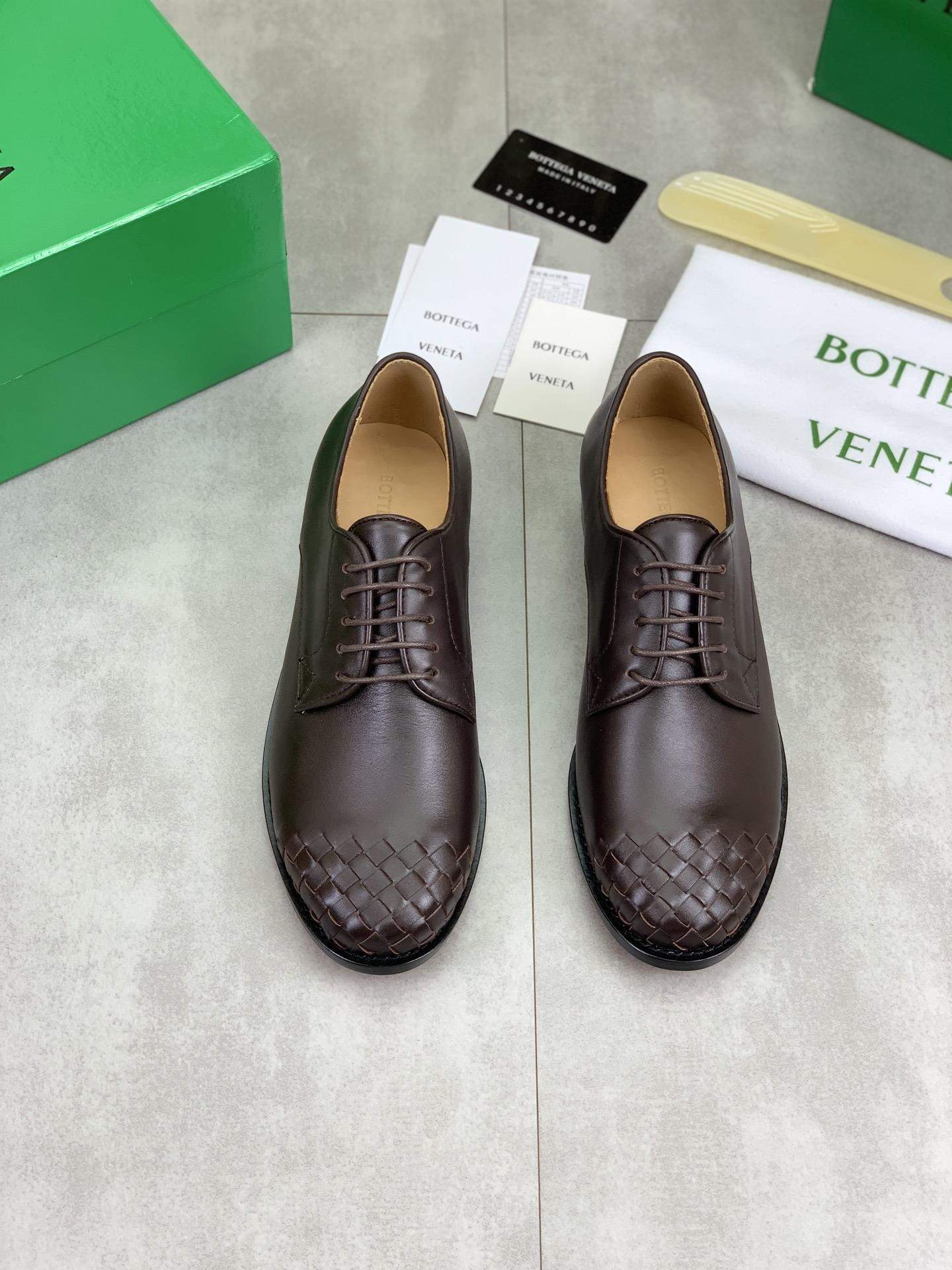 Deluxe Bottega Veneta James Replica Lace-Up Shoe - Image 2