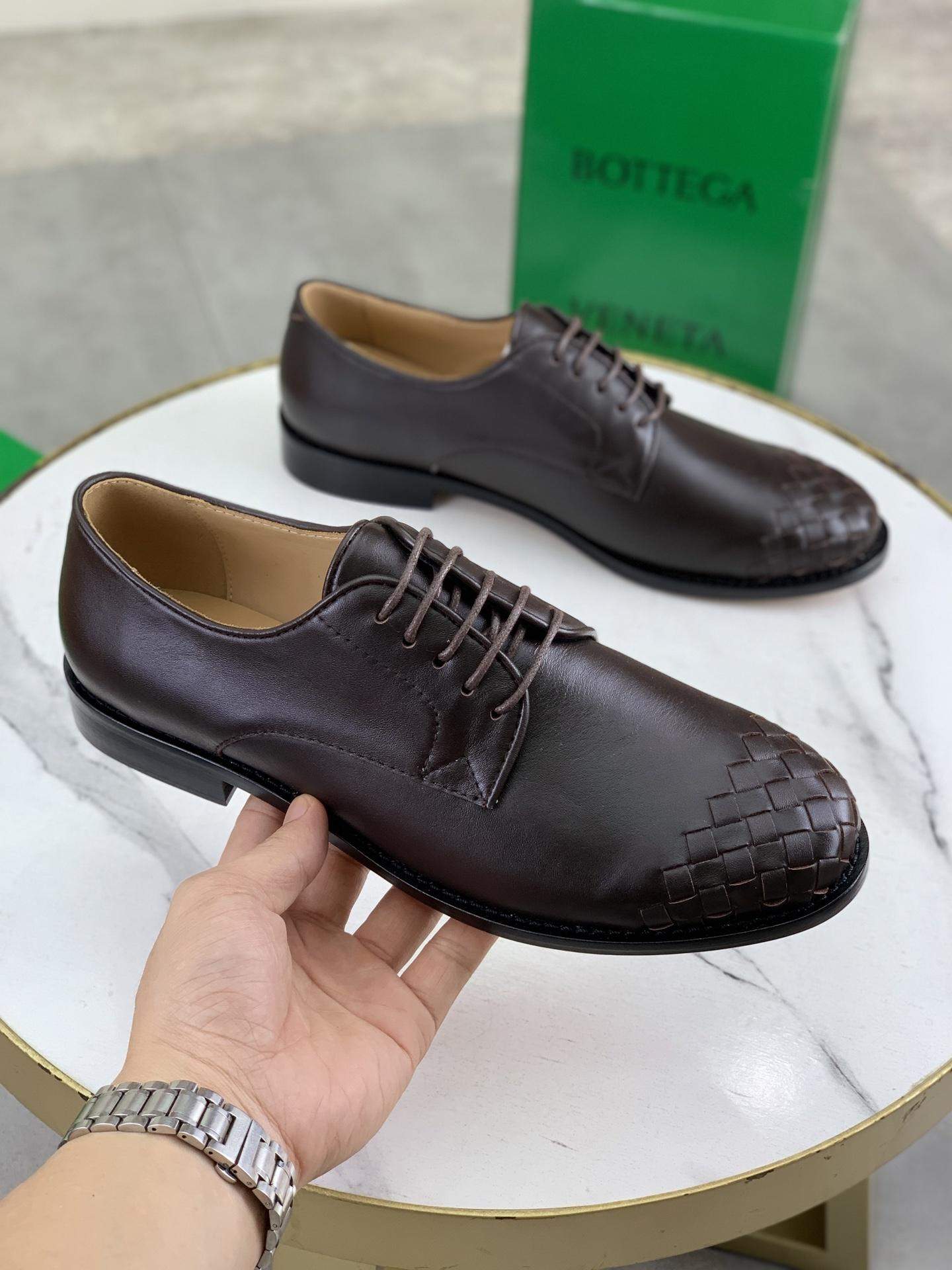 Deluxe Bottega Veneta James Replica Lace-Up Shoe - Image 4