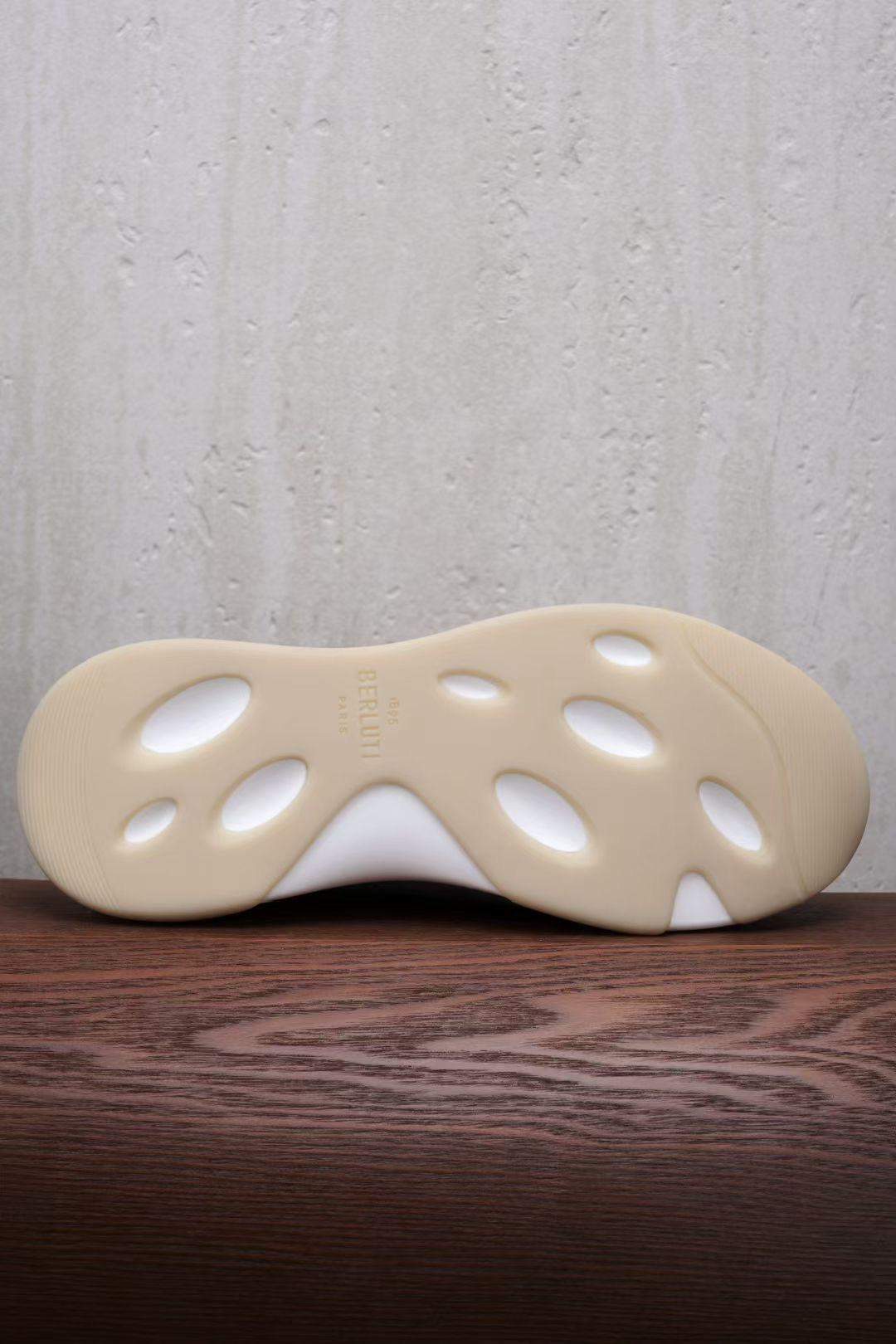 Superior Berluti Shadow Knit And Lagoon Calf Sneaker - Image 6