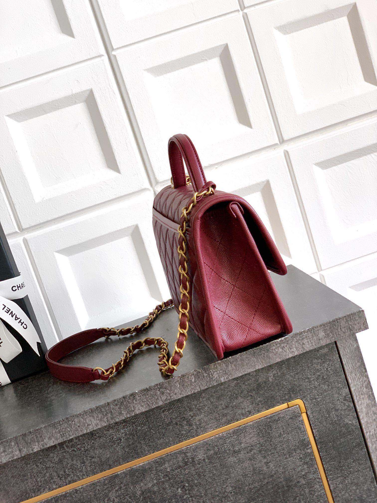 Luxury Replica Flap Bag With Top Handle - Image 3