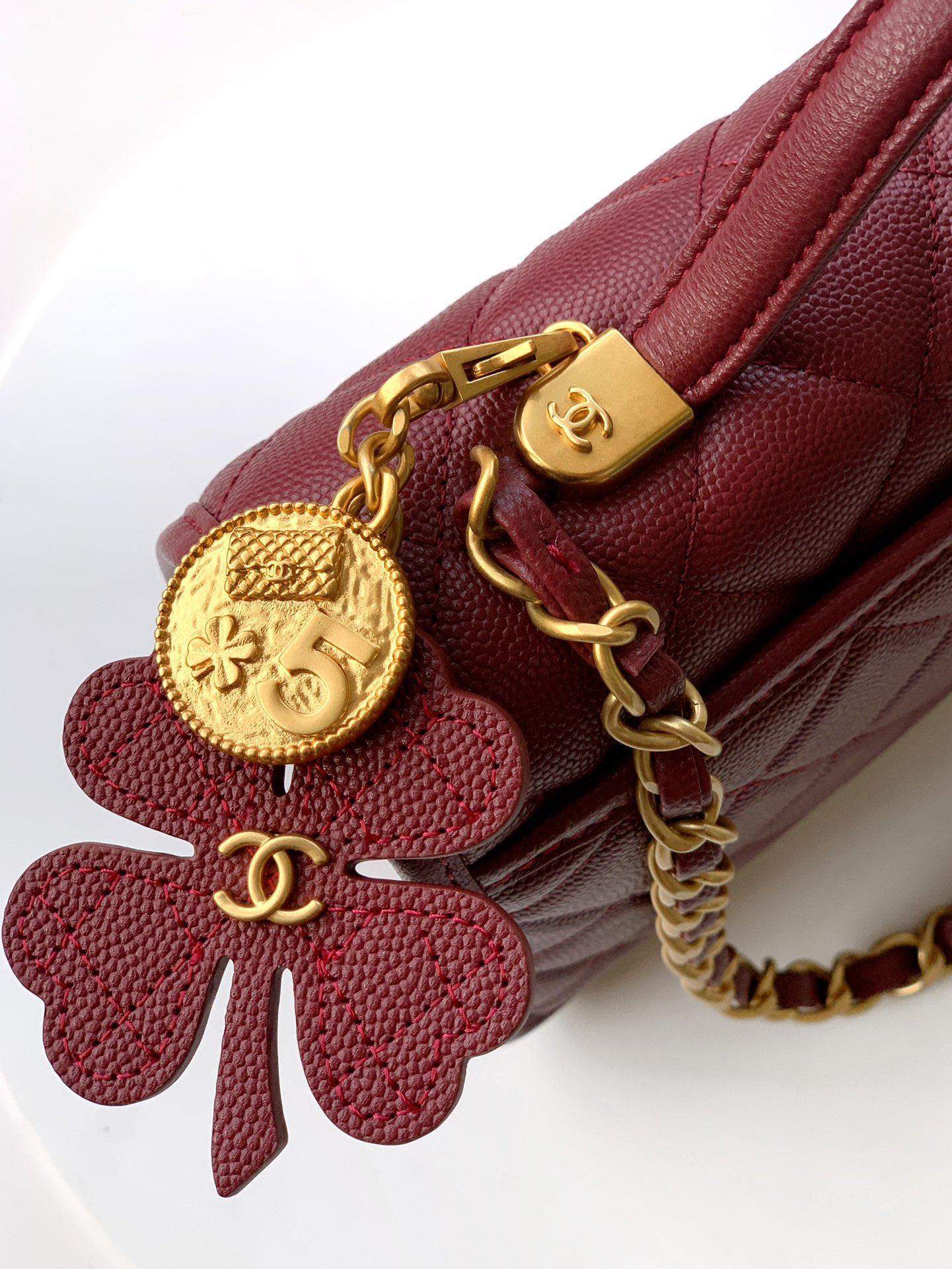 Luxury Replica Flap Bag With Top Handle - Image 8