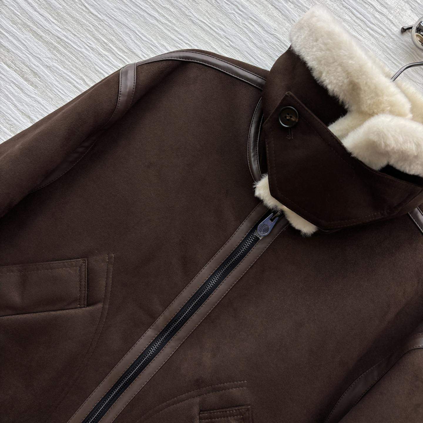 Superior Loro Piana Leather-Trimmed Replica Shearling Jacket - Image 5