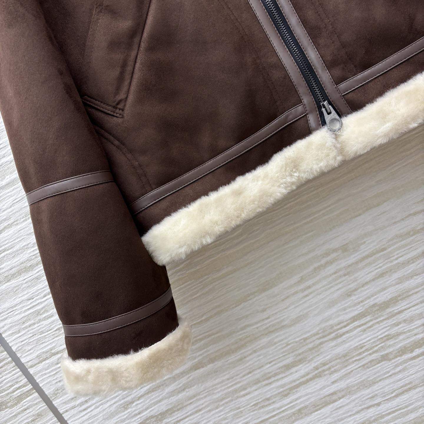 Superior Loro Piana Leather-Trimmed Replica Shearling Jacket - Image 7