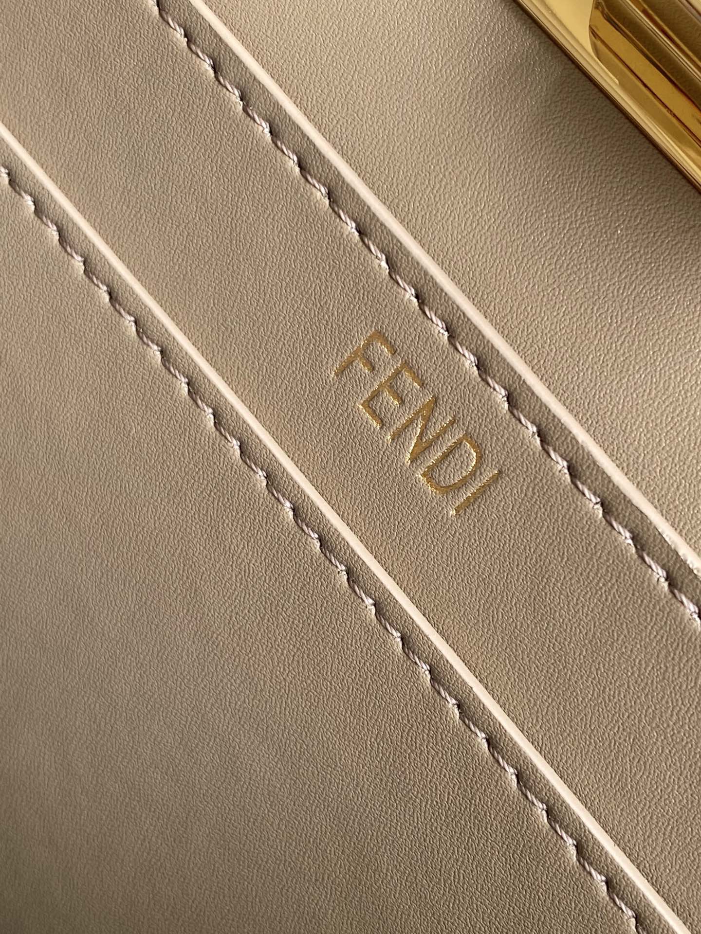 High Quality Fendi Replica Peekaboo ISeeU Small - Image 9