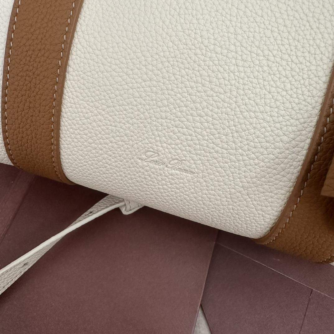 High-End Quality Loro Piana Loom Replica Bag L25 - Image 7