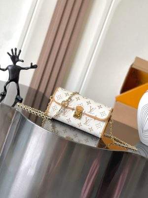 Luxury Louis Vuitton Pochette Camille Replica Bag