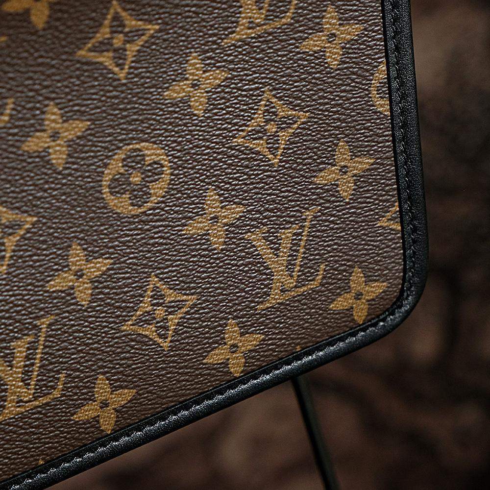 Luxury Replica Louis Vuitton CarryAll Vibe MM - Image 15