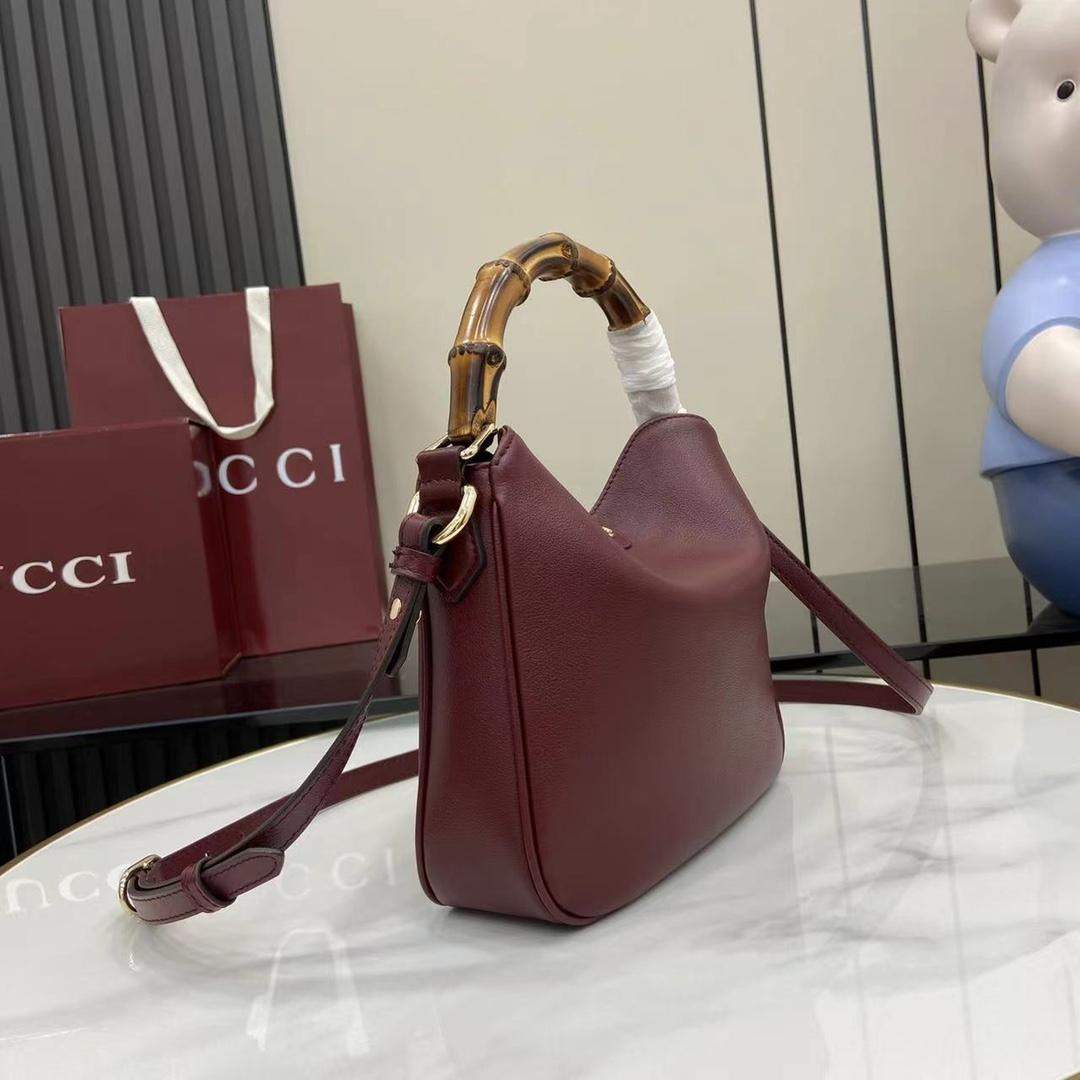 Copy Gucci Diana Small Replica Shoulder Bag - Image 3