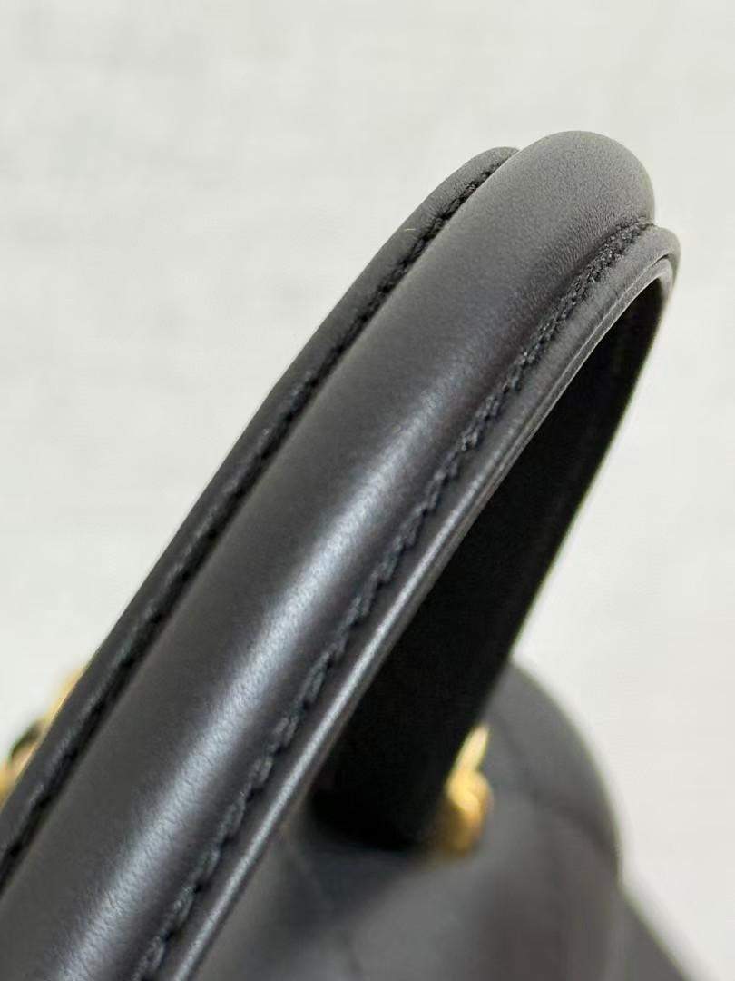 Luxury Maxi Replica Flap Bag With Top Handle - Image 5