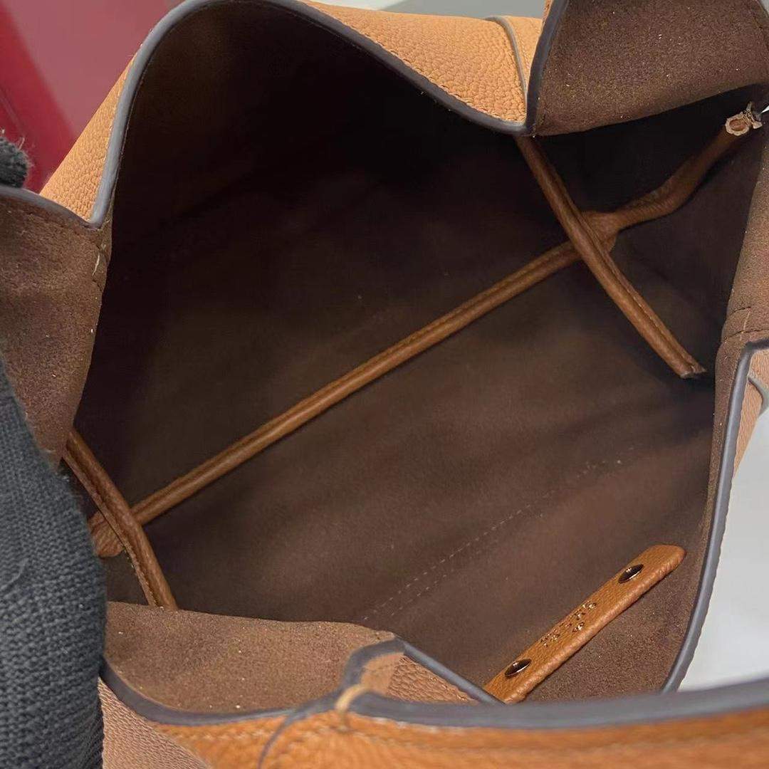 Shop Gucci Softbit Medium Replica Top Handle Bag - Image 8