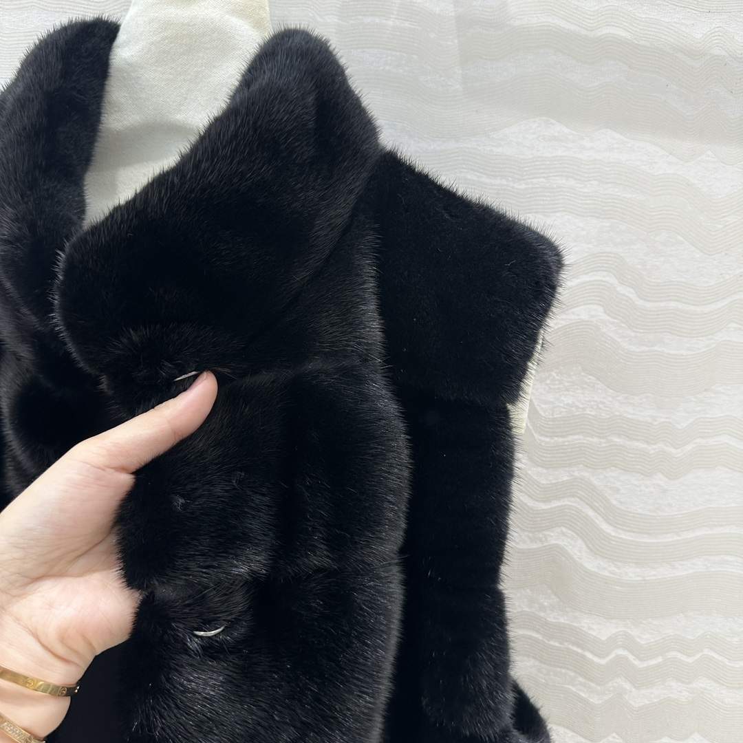Top Grade Christian Dior Mink Fur Replica Jacket - Image 6