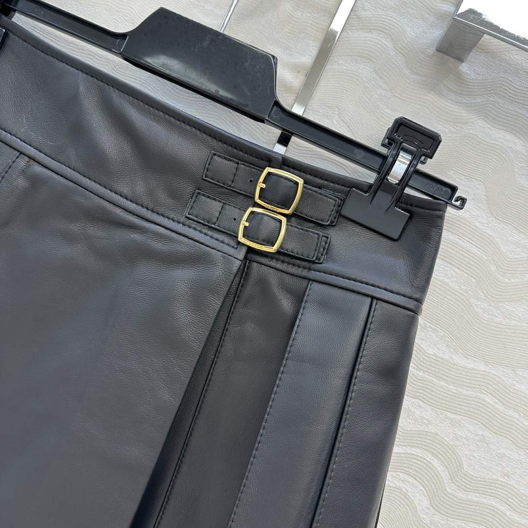 Luxury Replica Celine Mini Kilt Skirt In Soft Lambskin - Image 4
