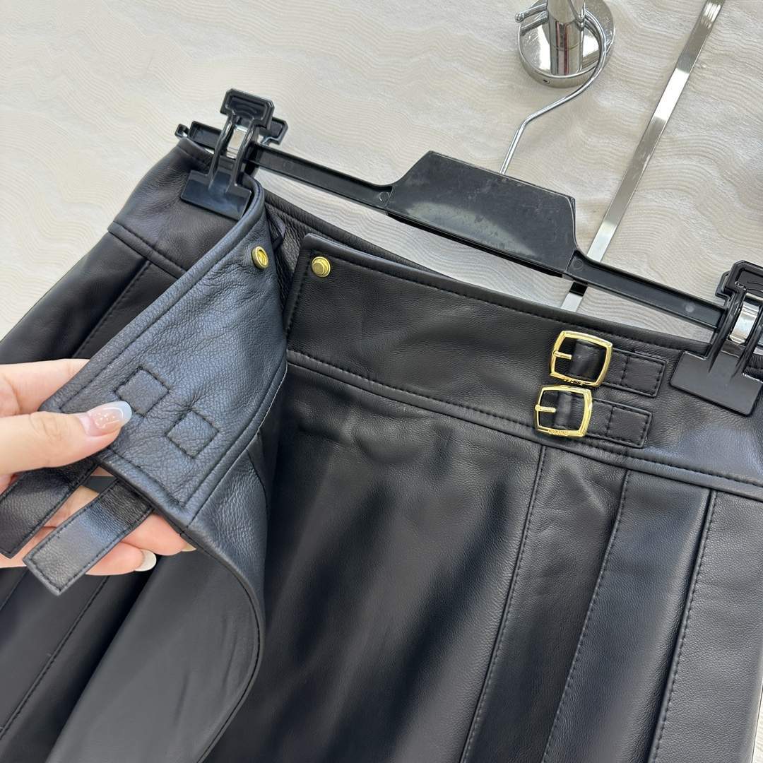 Luxury Replica Celine Mini Kilt Skirt In Soft Lambskin - Image 8