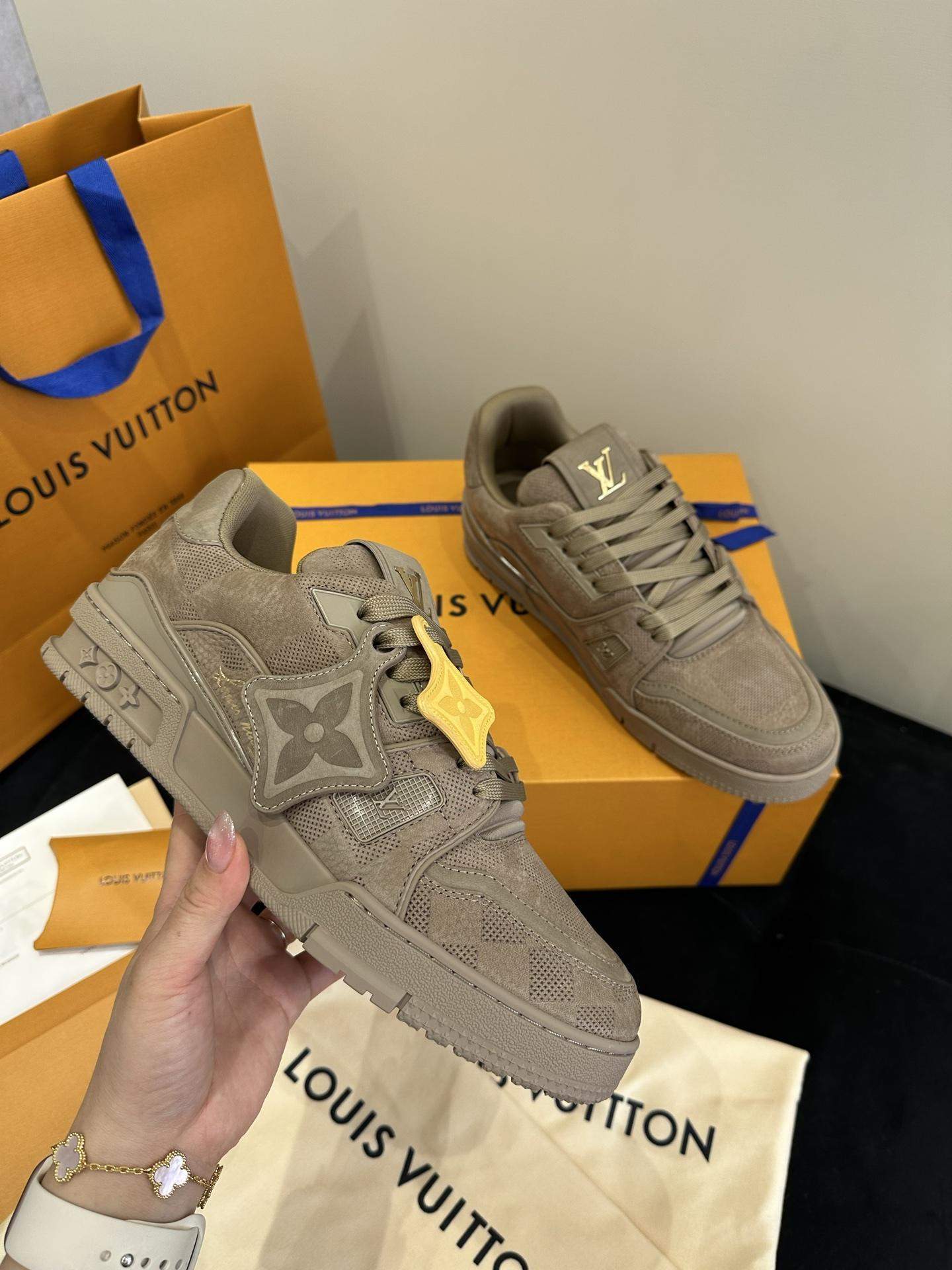 Luxury Louis Vuitton LV Trainer Replica Sneaker - Image 2