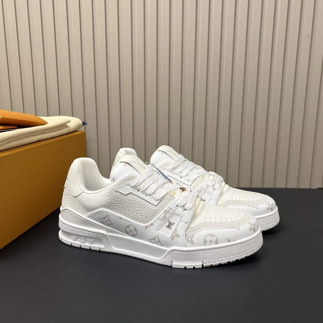 Luxury Replica LV Trainer Sneaker – High-End & Stylish - Image 3