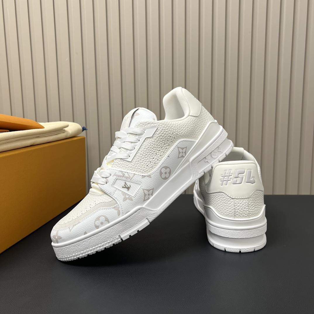 Luxury Replica LV Trainer Sneaker – High-End & Stylish - Image 4