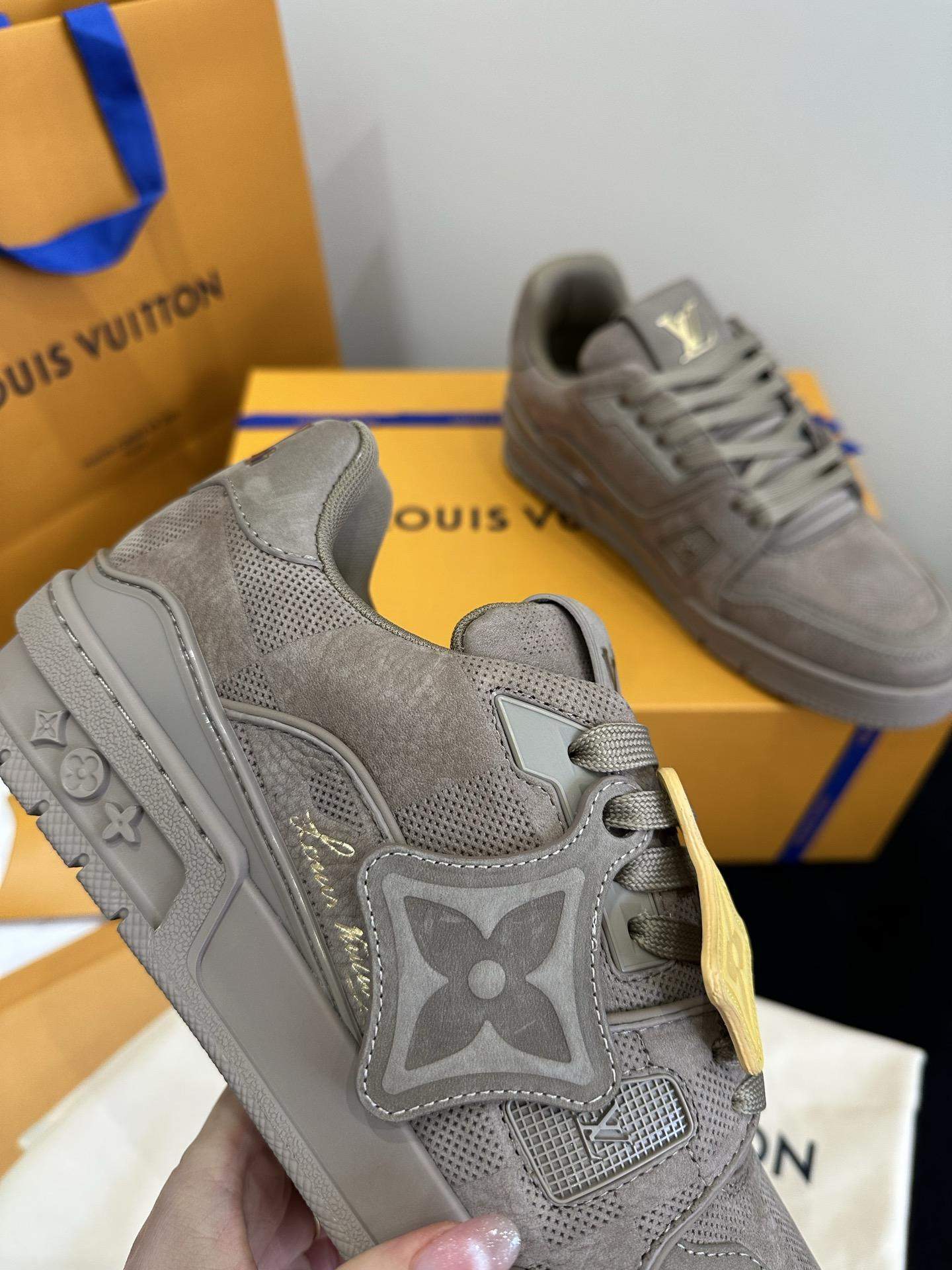 Luxury Louis Vuitton LV Trainer Replica Sneaker - Image 6