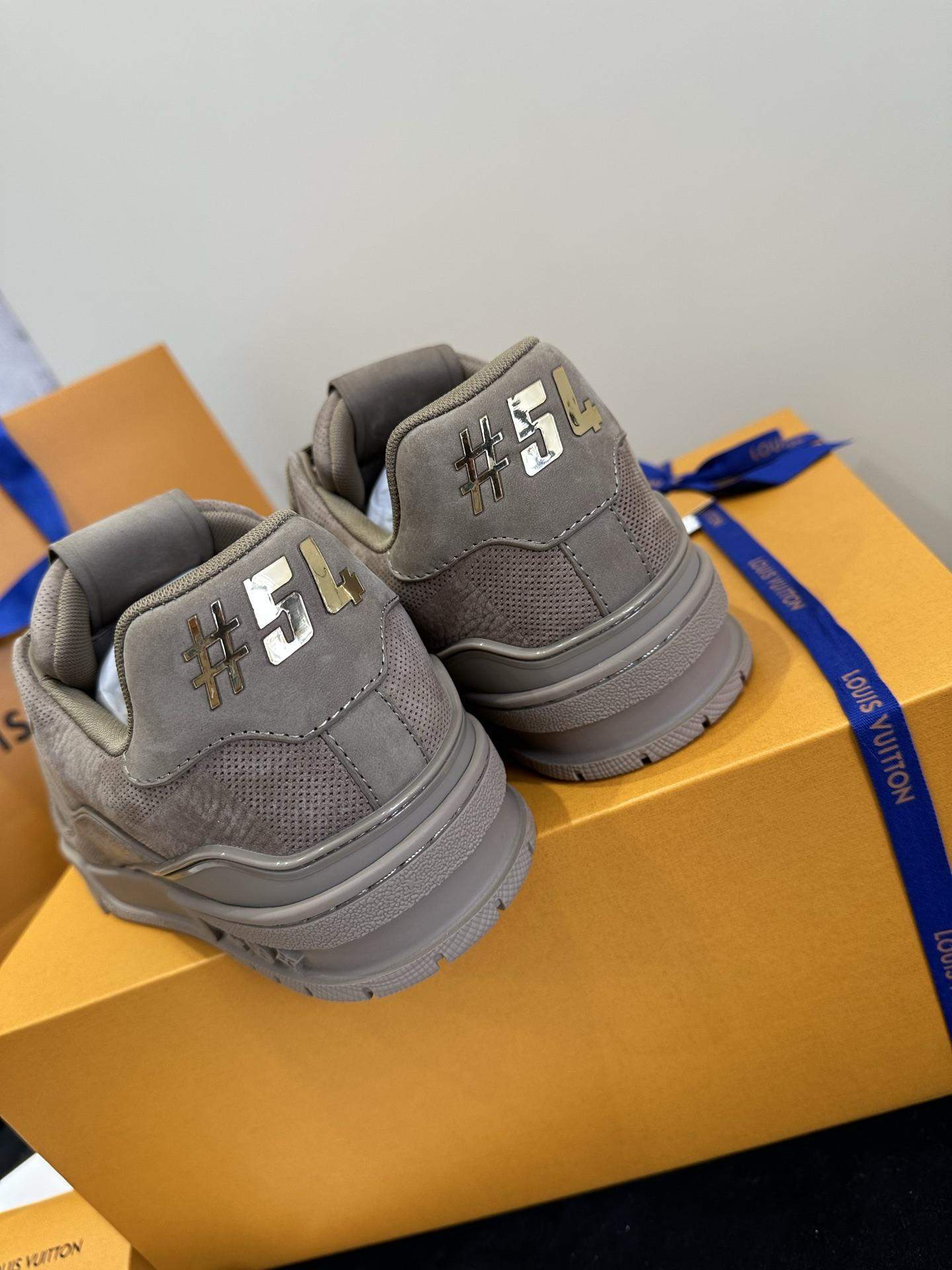 Luxury Louis Vuitton LV Trainer Replica Sneaker - Image 8