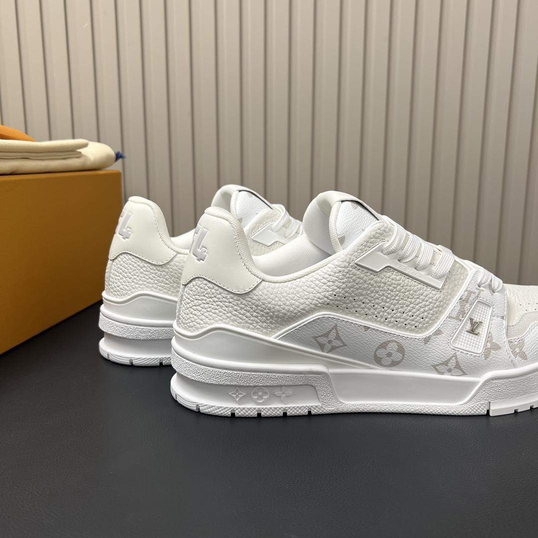 Luxury Replica LV Trainer Sneaker – High-End & Stylish - Image 8