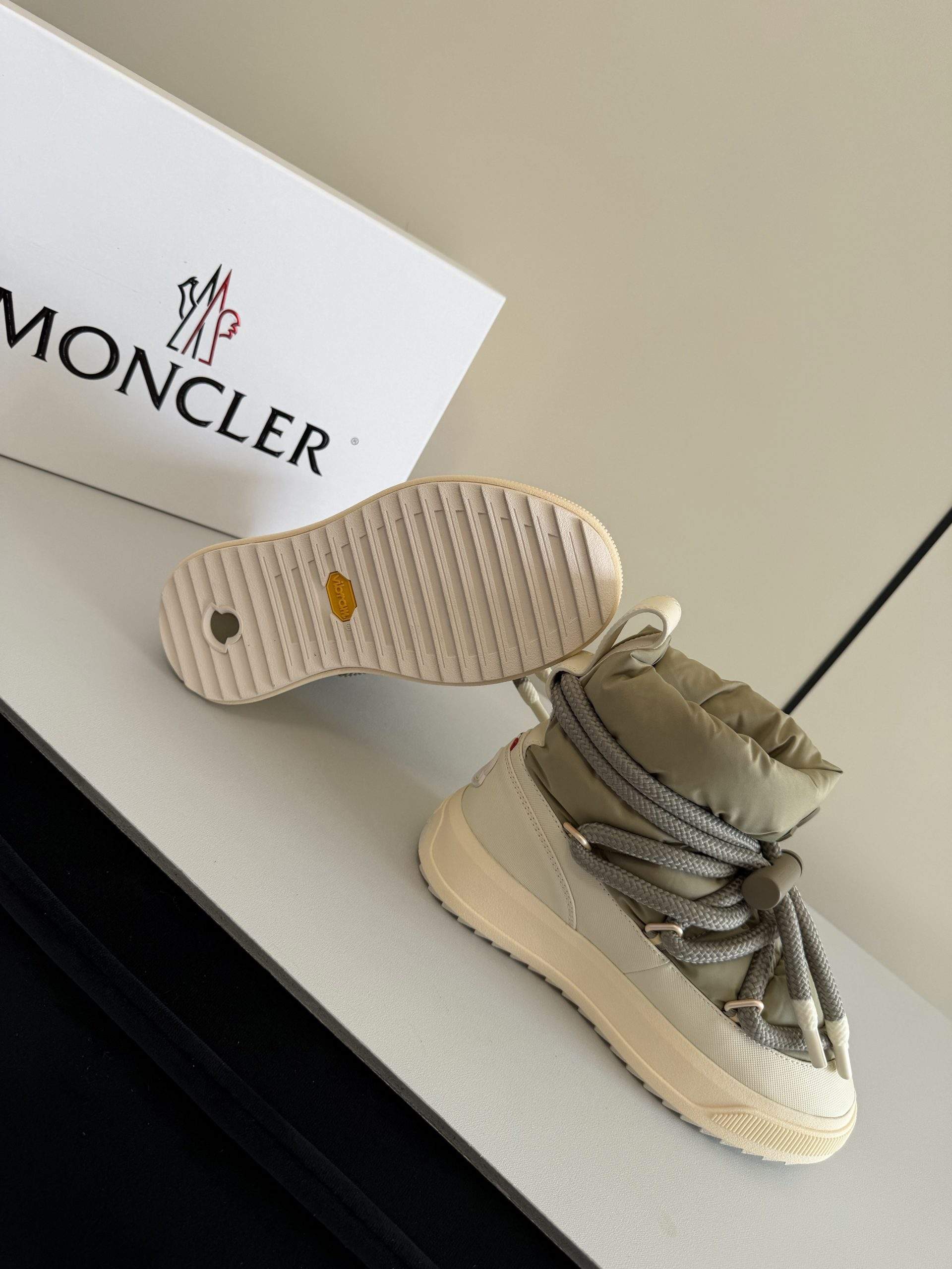 Exclusive Moncler Altive Mid Replica Snow Boots - Image 9