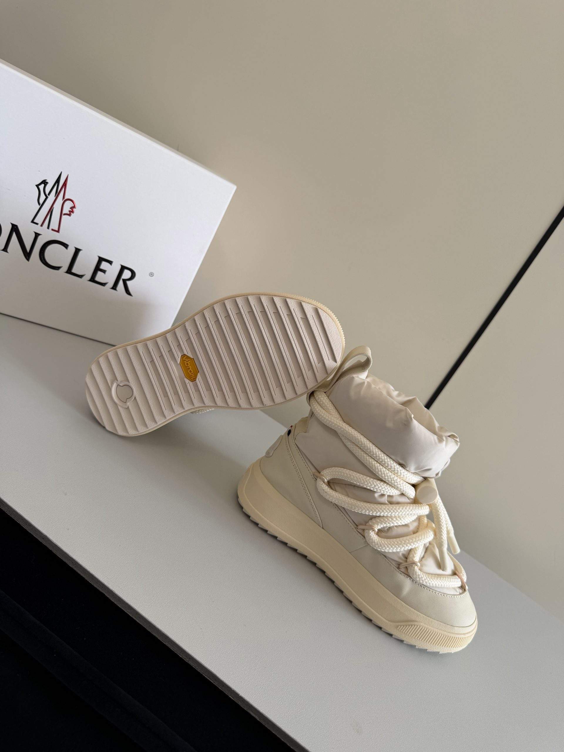 Superior Moncler Altive Mid Replica Snow Boots - Image 9
