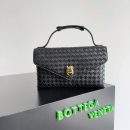 Luxury Replica Bottega Veneta Knot Lock - Black