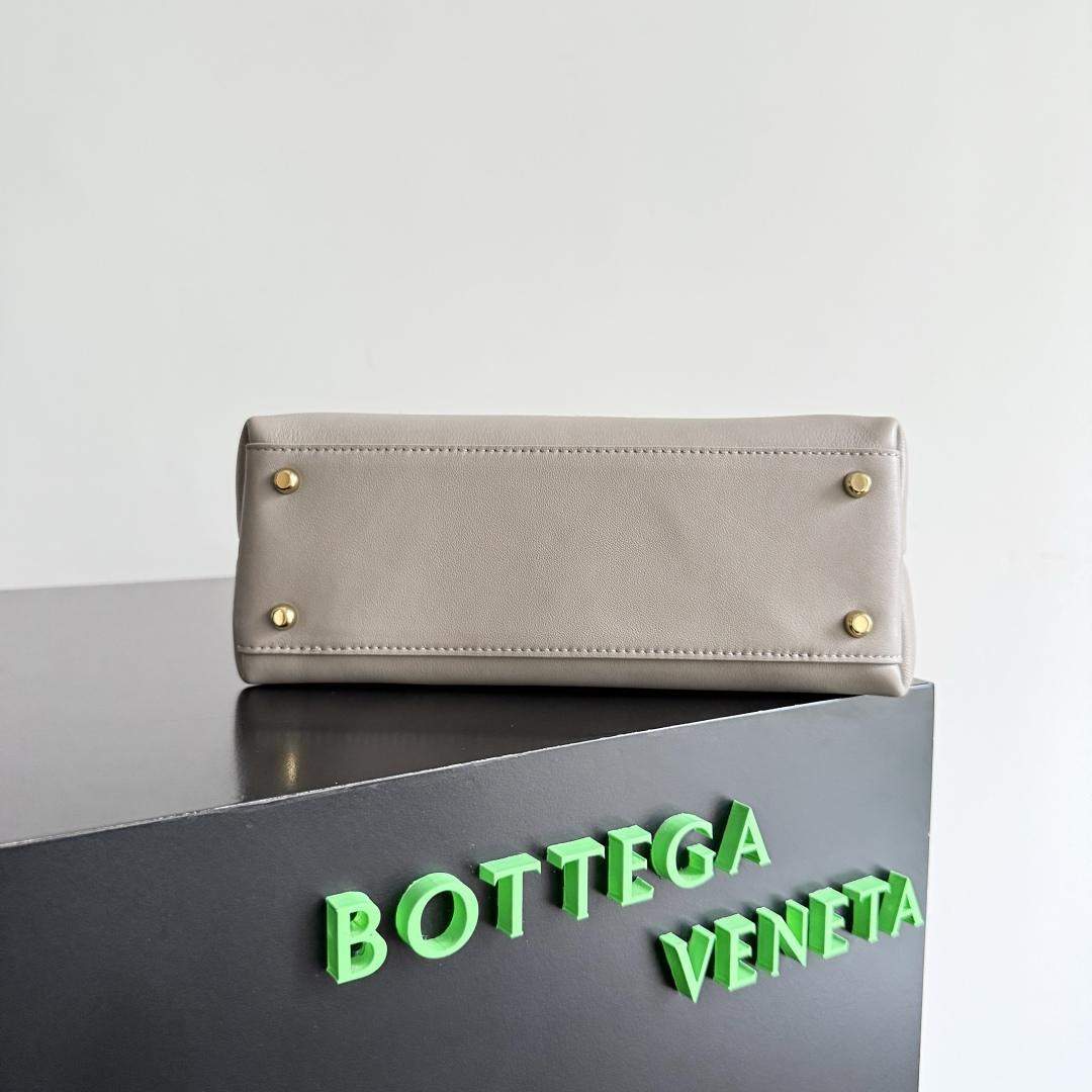 Supreme Bottega Veneta Small Ciao Ciao Replica Bag - Image 5