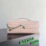 Finest Bottega Veneta Andiamo Replica Clutch